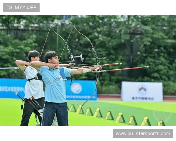 射箭学院加强青少年训练营的心理辅导与赛场适应训练，射箭学校